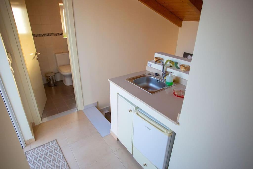 Fou'S Luxury Apartment Nafpaktos Exterior foto
