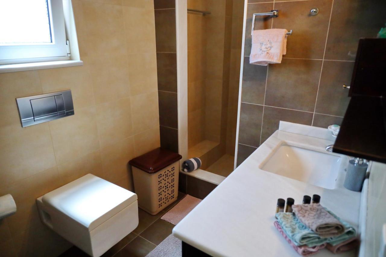 Fou'S Luxury Apartment Nafpaktos Exterior foto