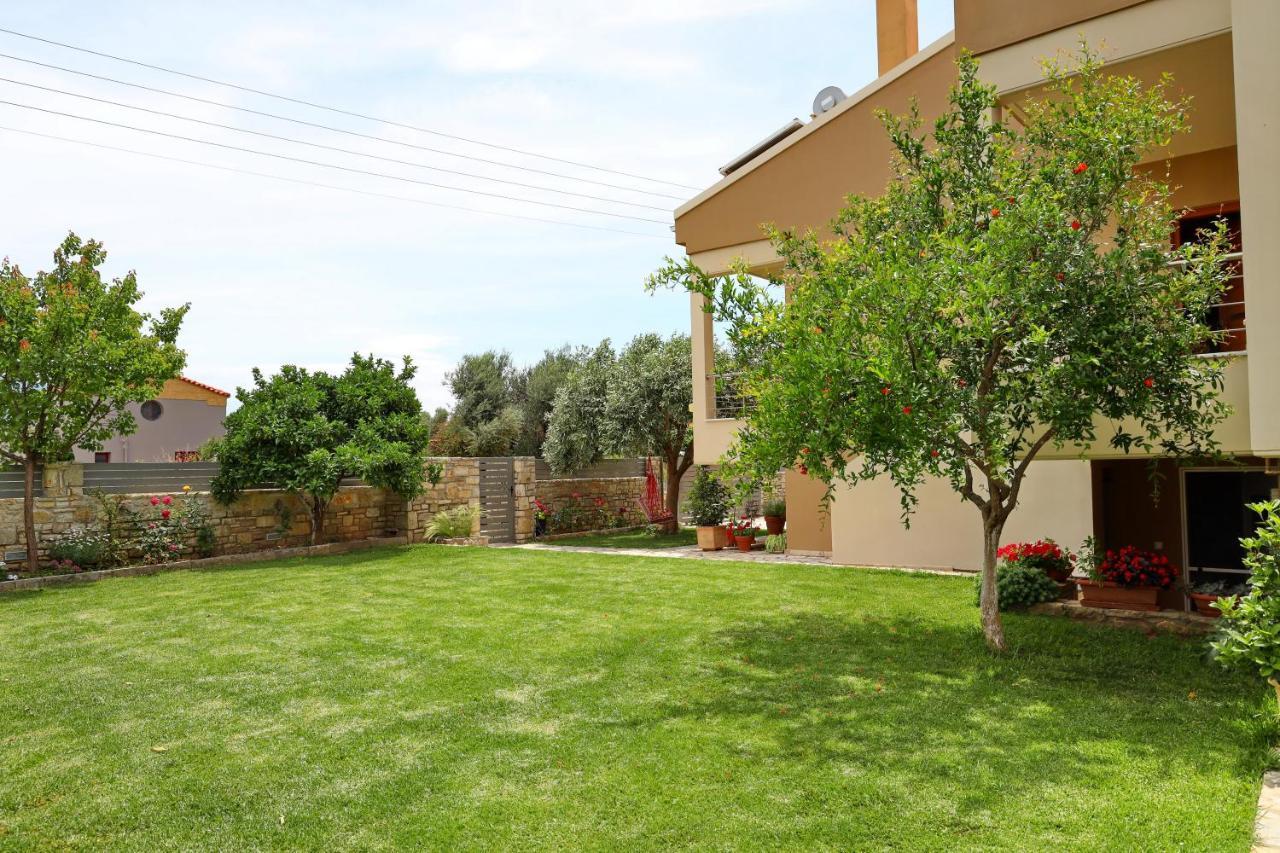 Fou'S Luxury Apartment Nafpaktos Exterior foto